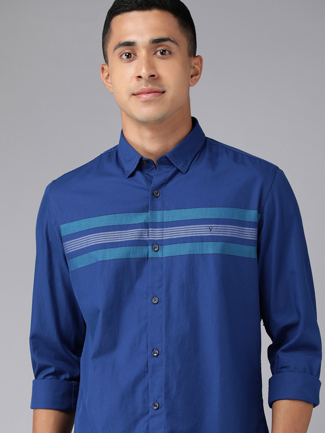 

Van Heusen Sport Men Blue Slim Fit Stripe Printed Pure Cotton Casual Shirt