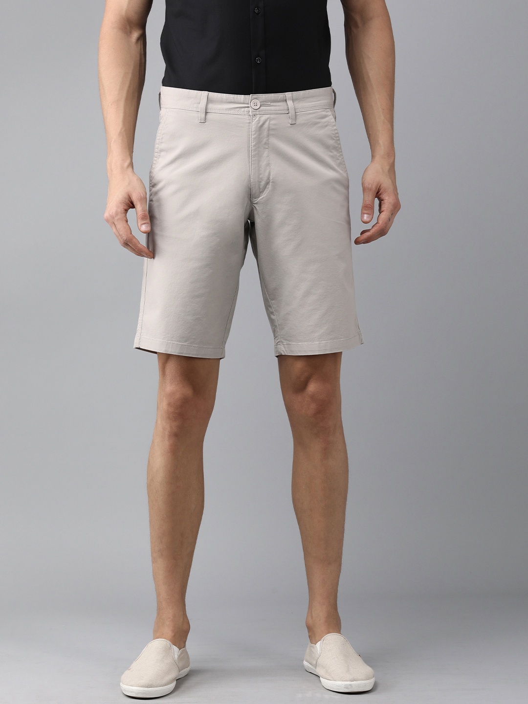 

Van Heusen Sport Men Grey Solid Low-Rise Regular Shorts