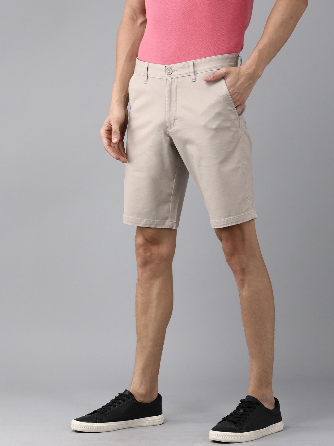 

Van Heusen Sport Men Grey Solid Low-Rise Regular Shorts