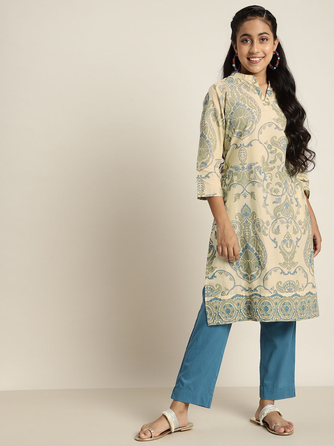

Sangria Teen Girls Beige Ethnic Motifs Printed Pure Cotton Kurta with Trousers