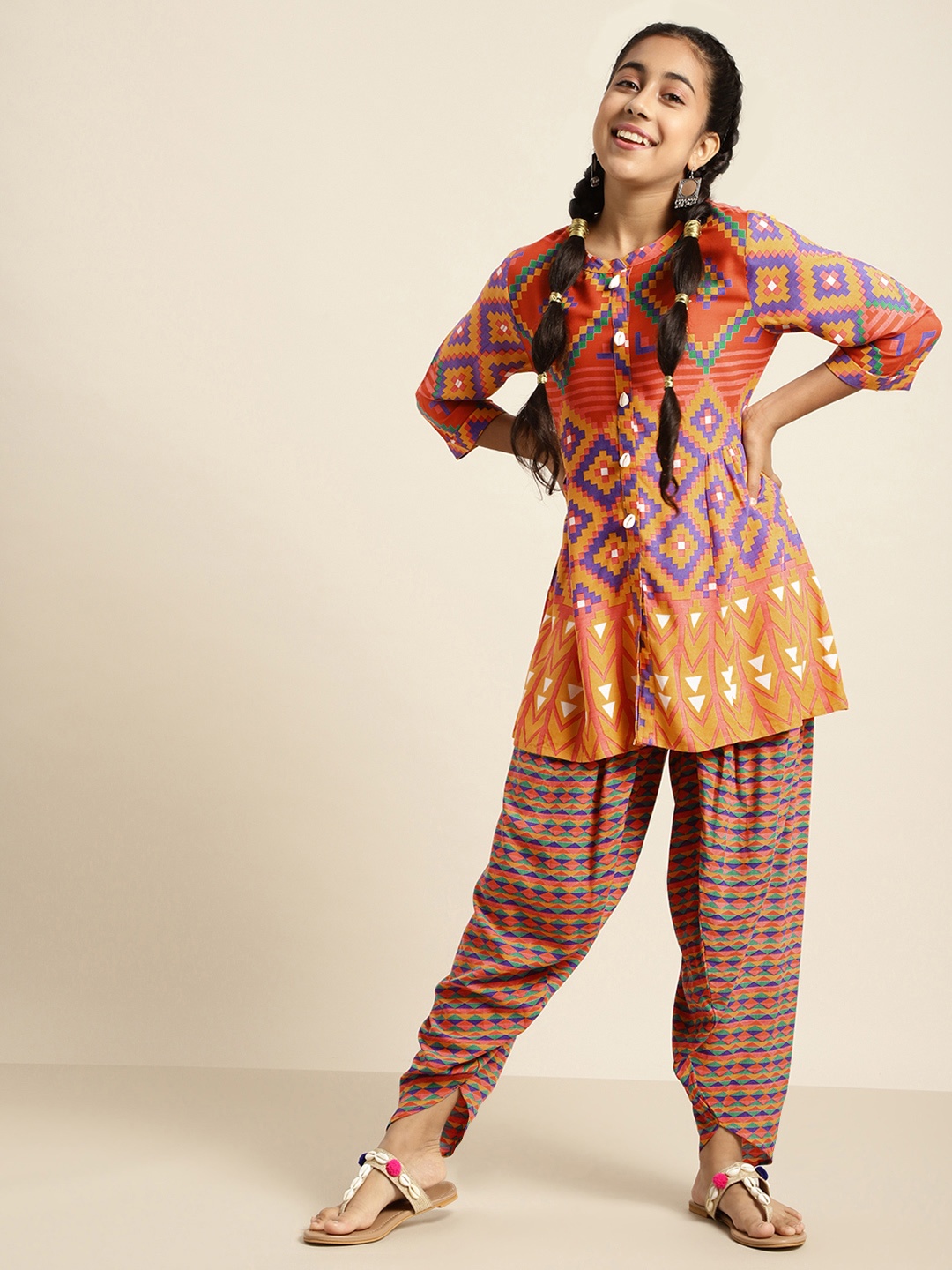 

Sangria Teen Girls Multicoloured Printed Kurti with Palazzos, Multi