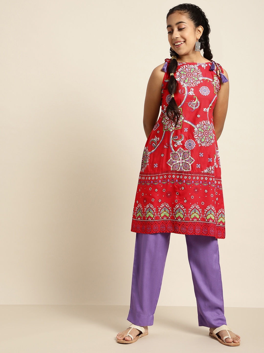 

Sangria Teen Girls Red Ethnic Motifs Printed Kurta with Trousers