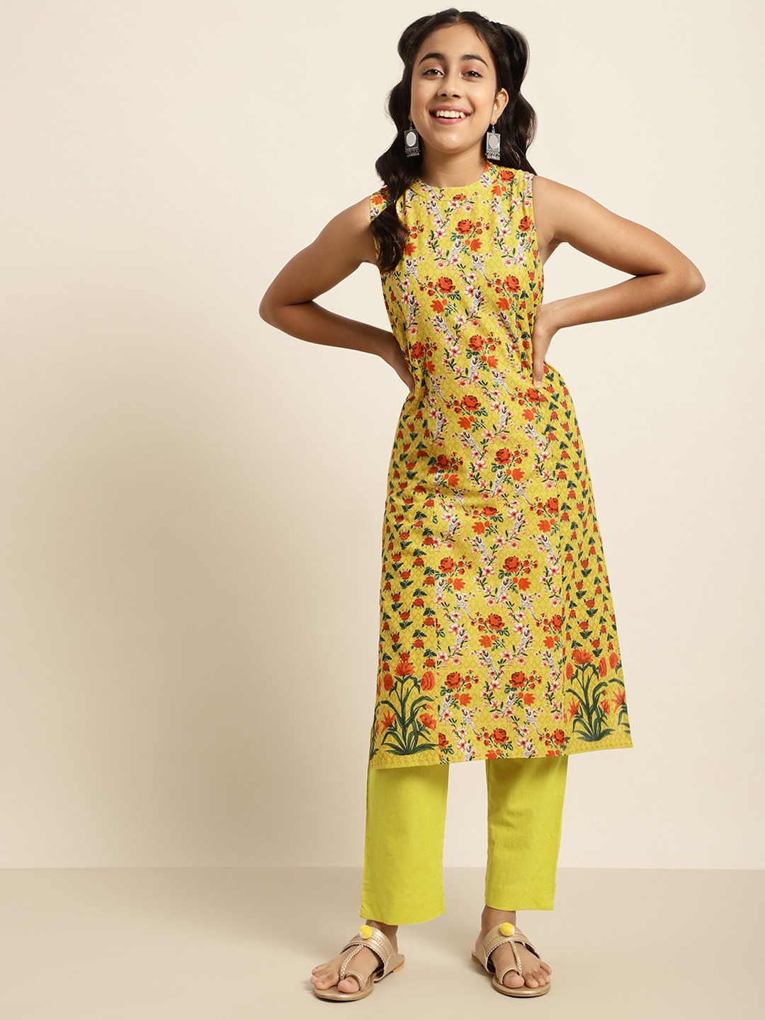 

Sangria Girls Green Floral Printed Pure Cotton Kurta with Trousers