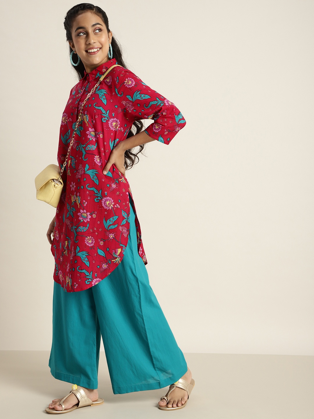 

Sangria Teen Girls Fuchsia Floral Printed High Slit Pure Cotton Kurta with Palazzos