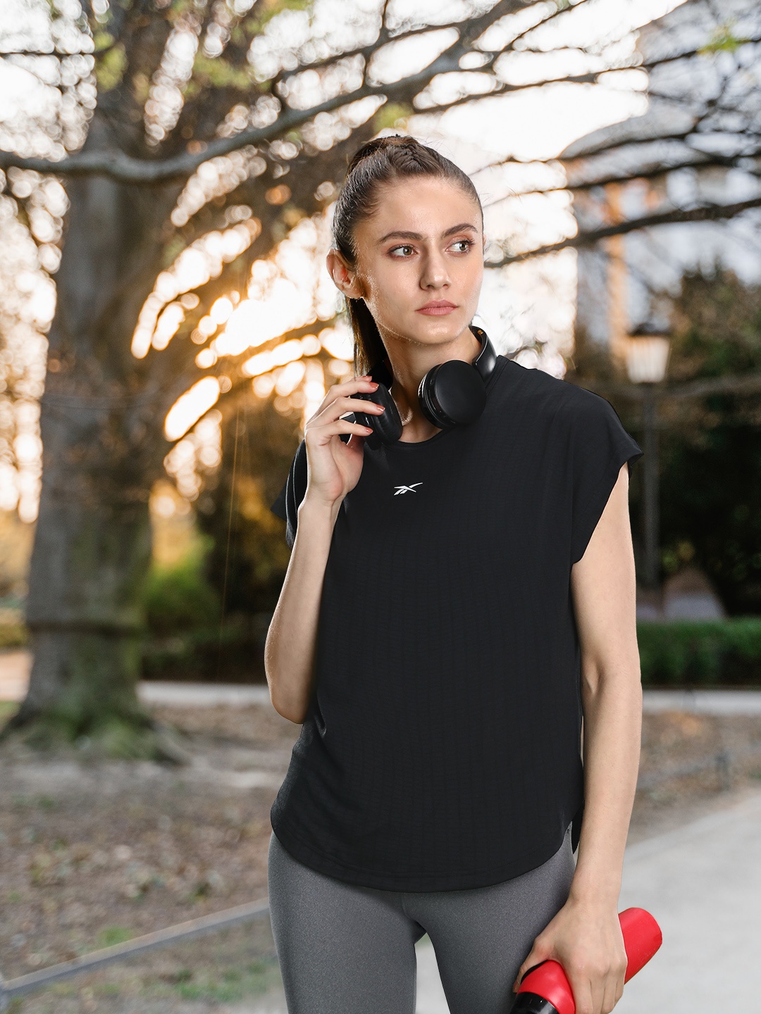 

Reebok Women Black Extended Sleeves UBF Perforated T-shirt