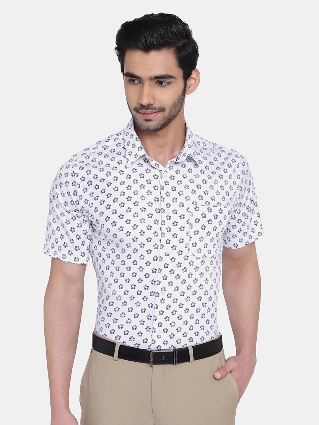 

Blackberrys Men White India Slim Fit Floral Printed Formal Shirt