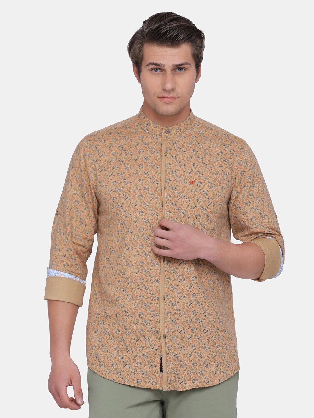 

Blackberrys Men Beige & Green India Slim Fit Floral Printed Cotton Casual Shirt