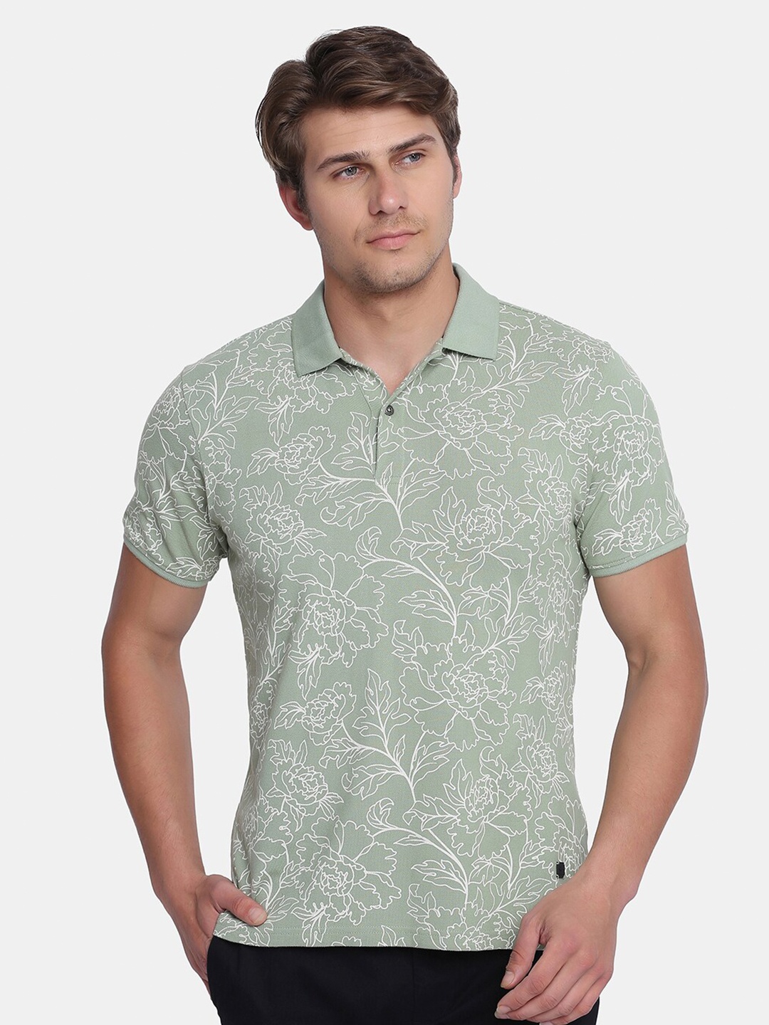 

Blackberrys Men Green Floral Printed Polo Collar Slim Fit T-shirt