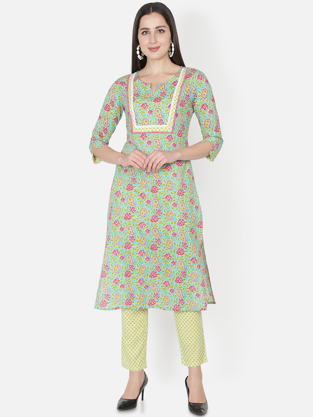 

TRISHLA INDIA Women Blue Floral Printed Pure Cotton Kurta With Trouser