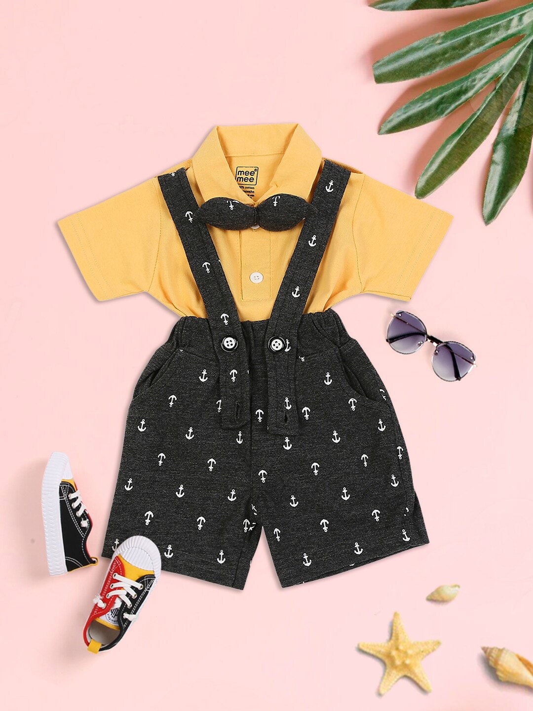 

MeeMee Boys Yellow & Black T-shirt with Shorts