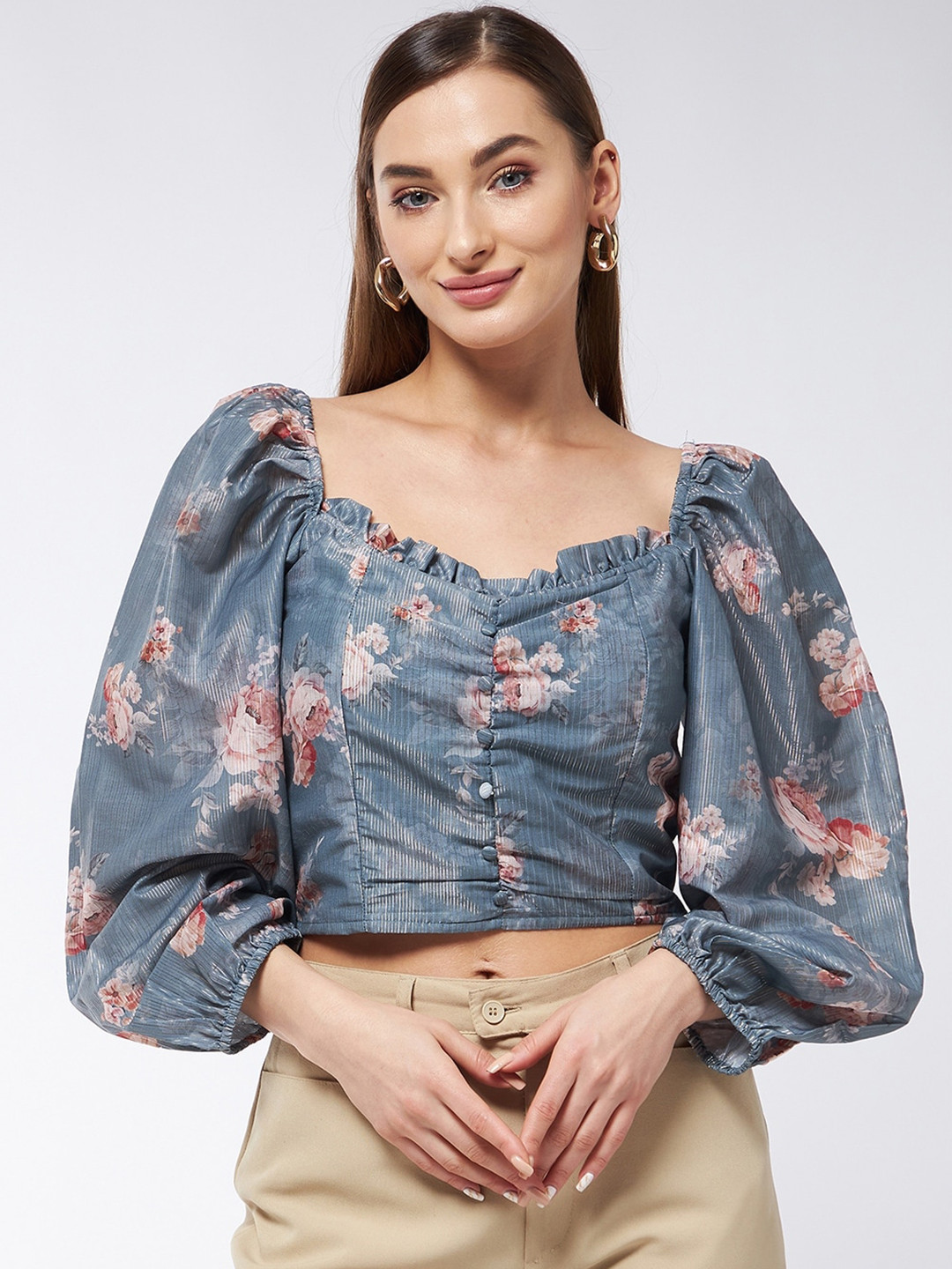 

MAGRE Grey Floral Print Sweetheart Neck Georgette Crop Top