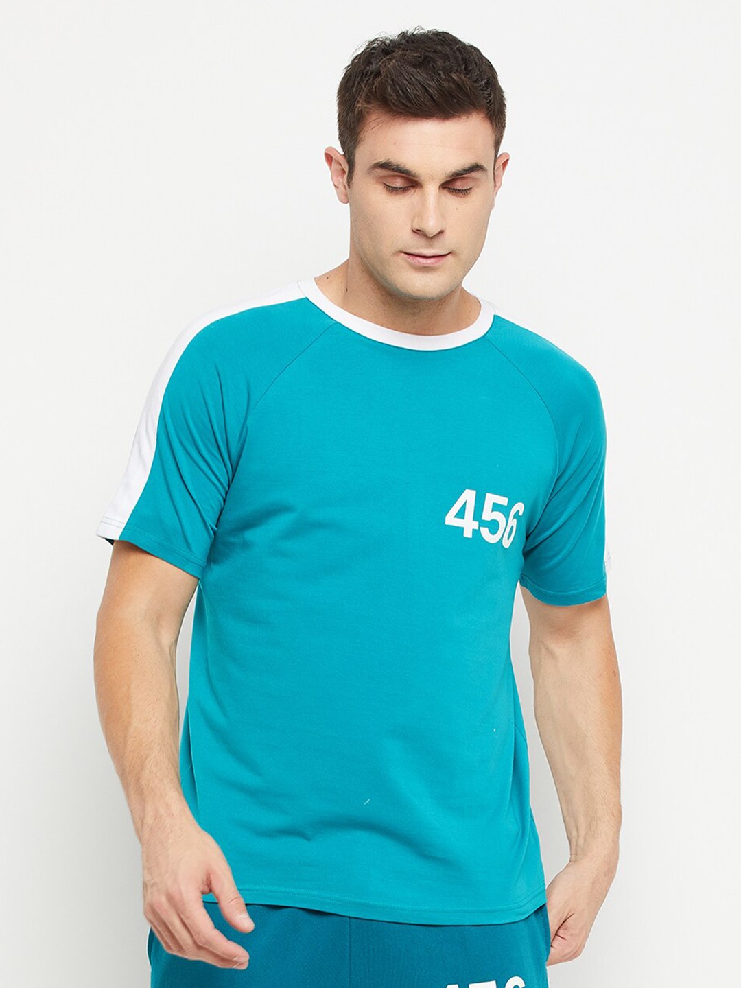 

FUGAZEE Men Teal Blue & White Solid Cotton Round Neck T-shirt