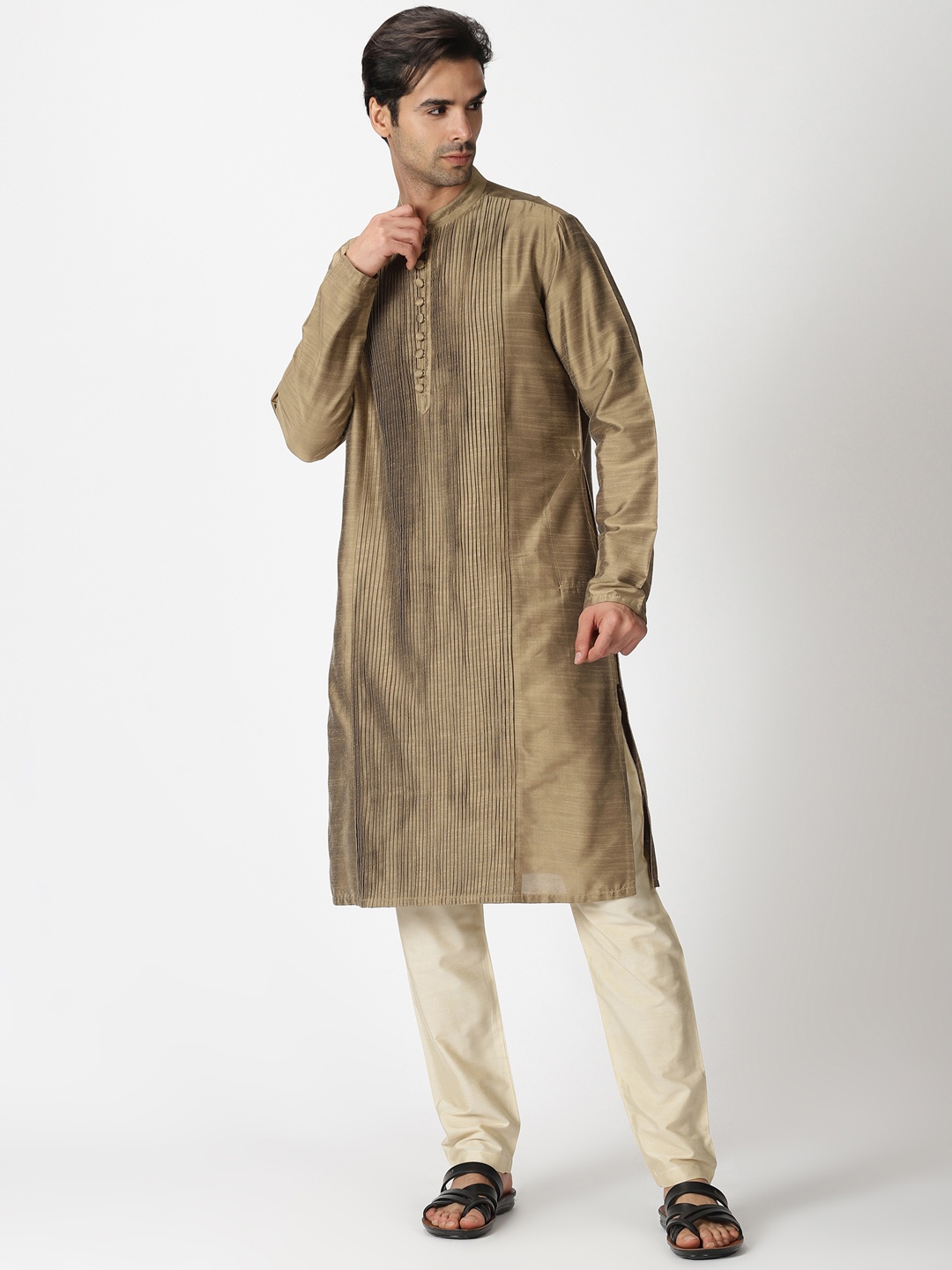 

Saffron Threads Men Gold-Toned Pintuck Detail Kurta with Pyjamas