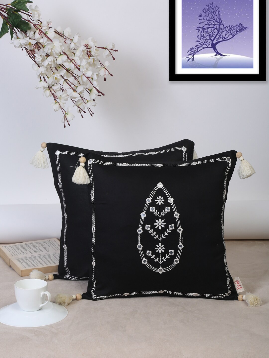 

SAKA DESIGNS Black & White Set of 2 Embroidered Square Cushion Covers