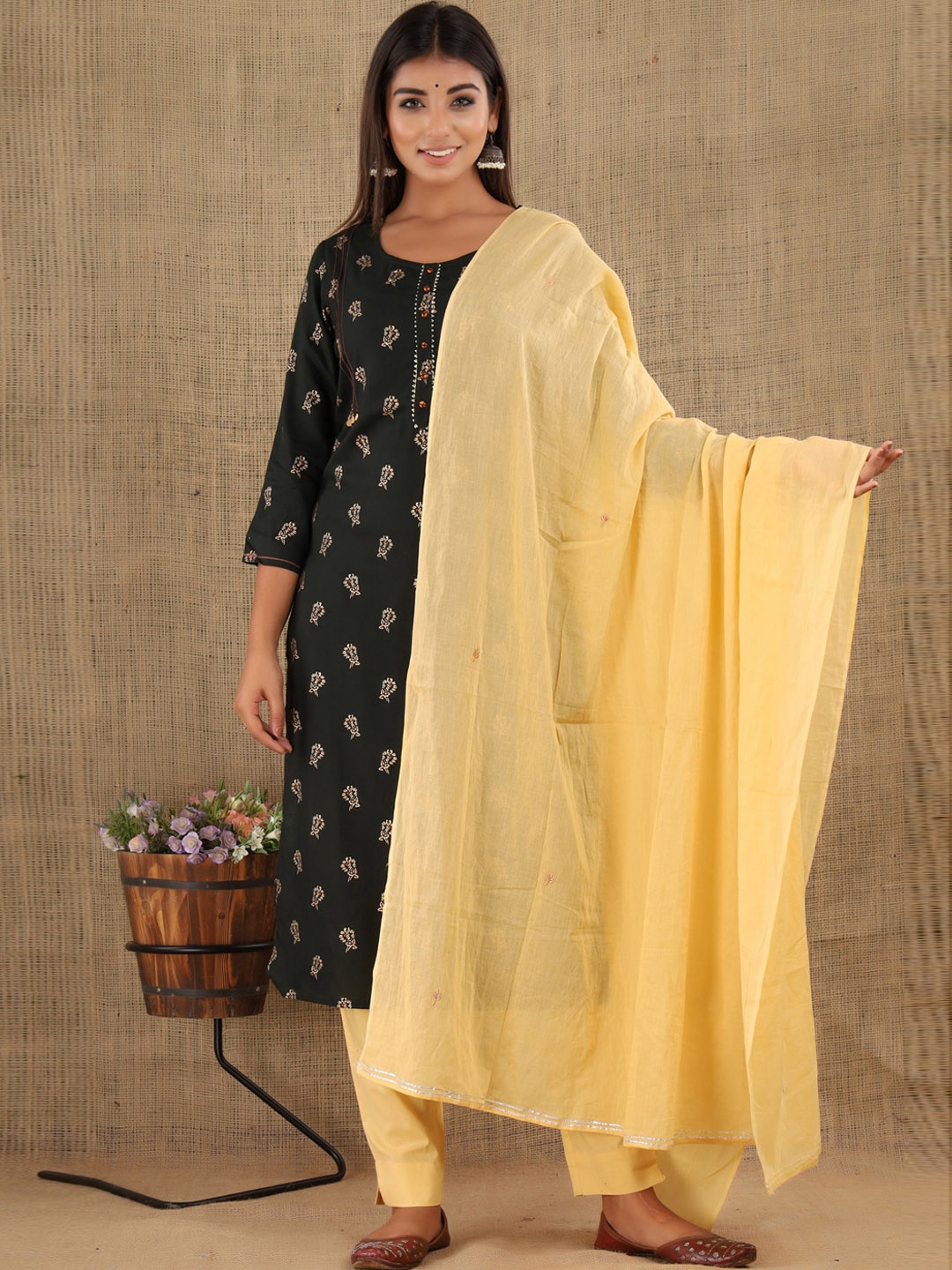 

KAAJH Women Black Embroidered Thread Work Kurta with Trousers & With Dupatta