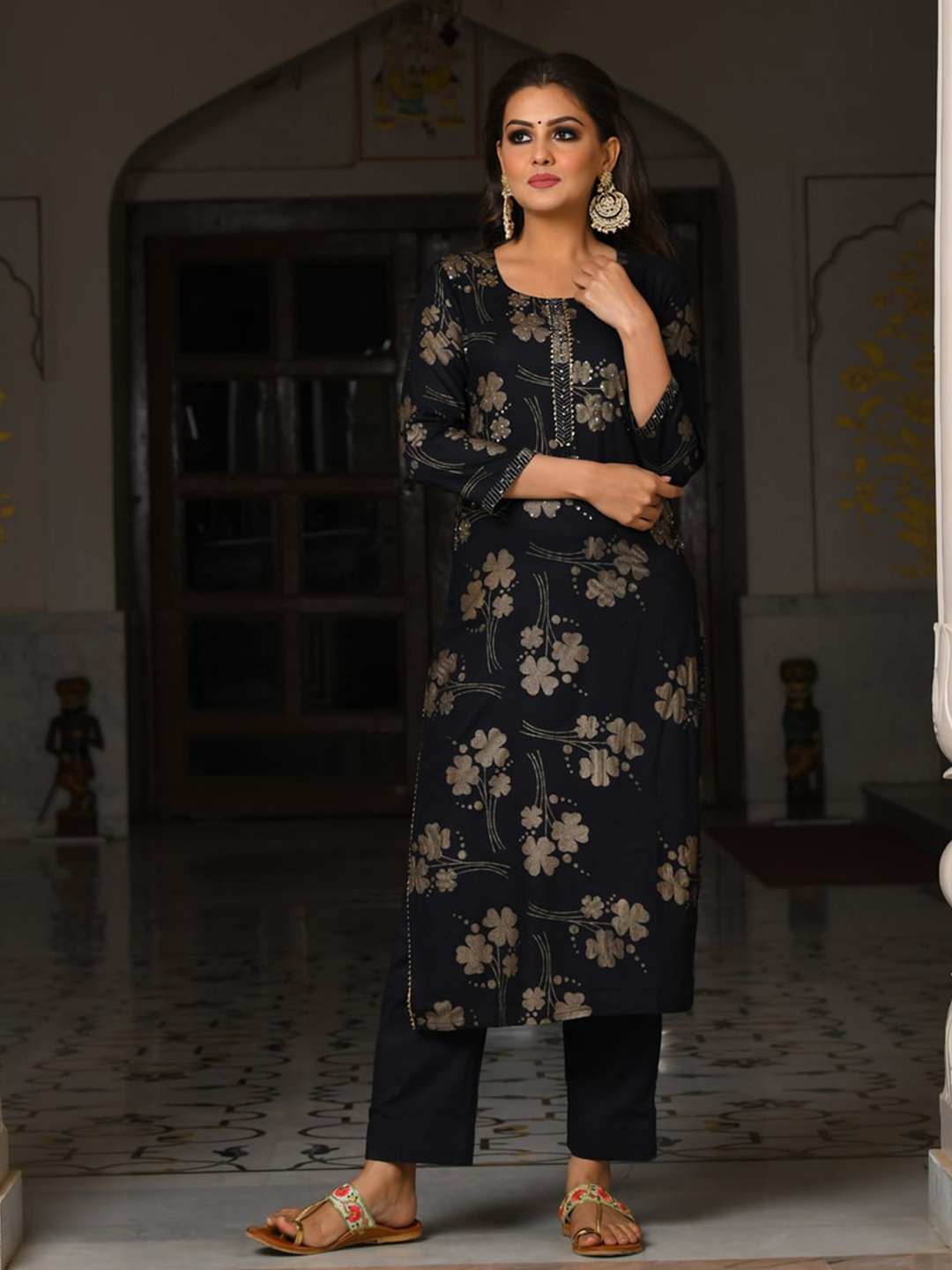 

KAAJH Women Black Printed Sequinned Muslin Kurta with Palazzos & With Dupatta