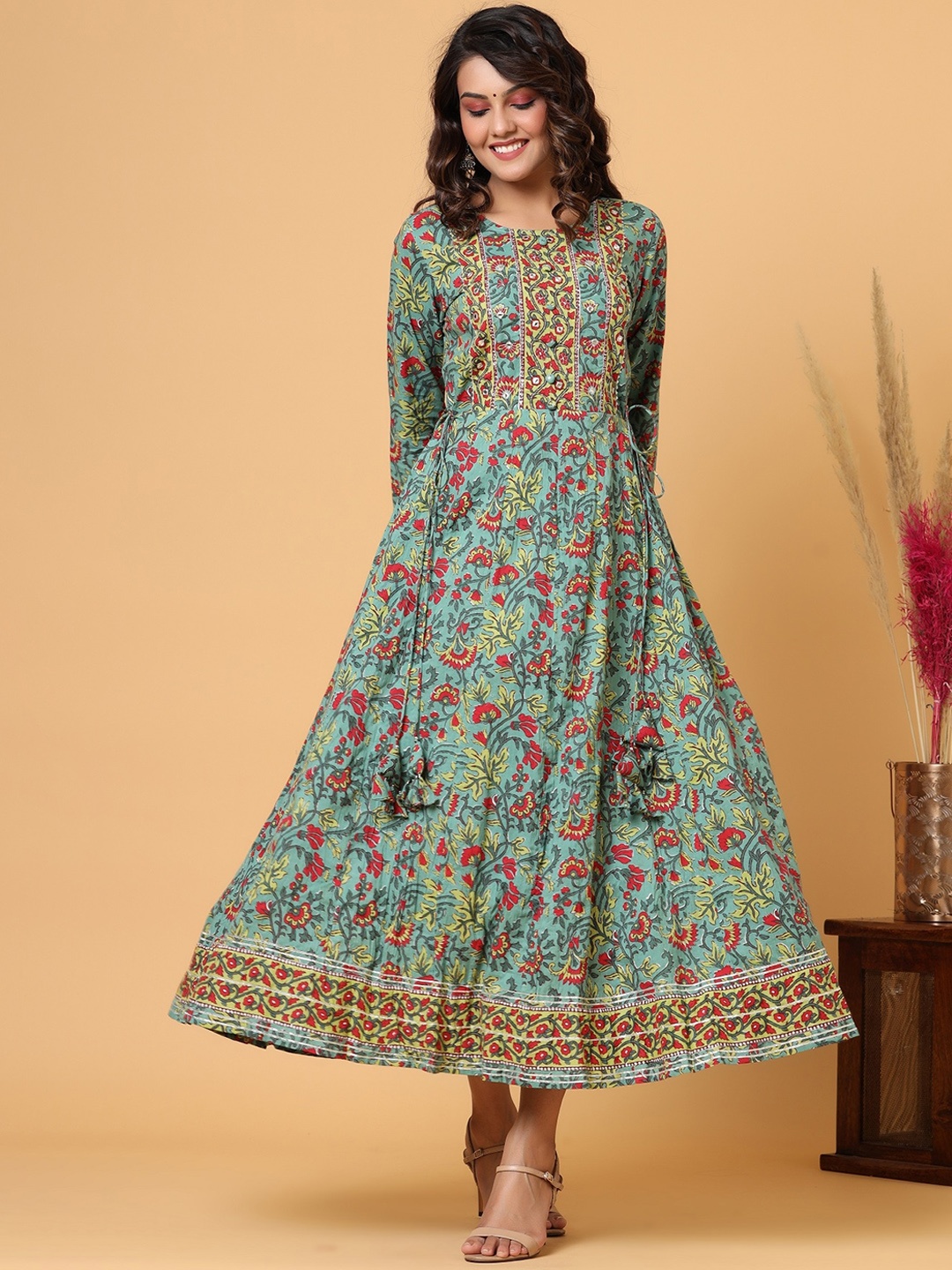 

KAAJH Women Green & Pink Ethnic Motifs Printed Cotton Anarkali Kurta