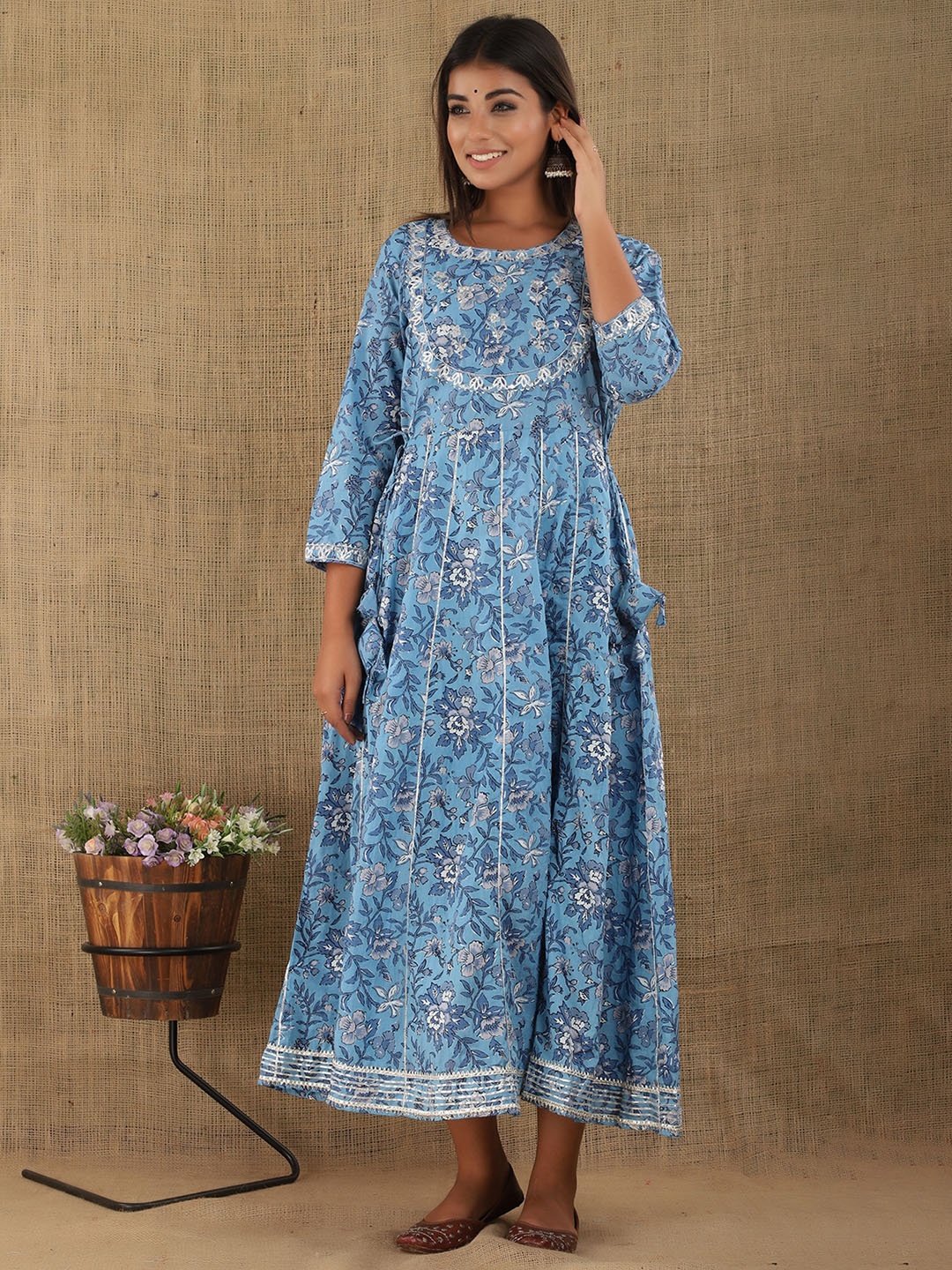 

KAAJH Blue & White Floral Screen Print Ethnic Pure Cotton Fit & Flare Midi Dress