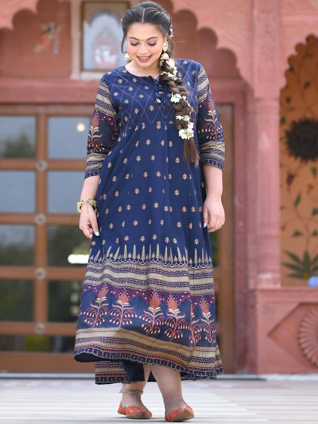 

KAAJH Women Blue & Gold-Toned Print Anarkali Kurta