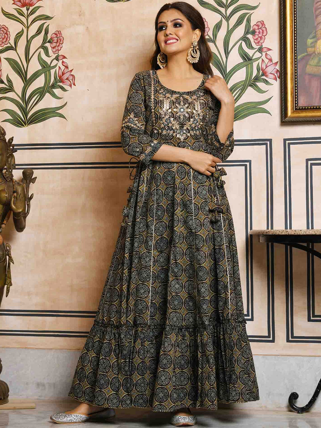 

KAAJH Women Green & Brown Floral Printed Pure Cotton Anarkali Kurta