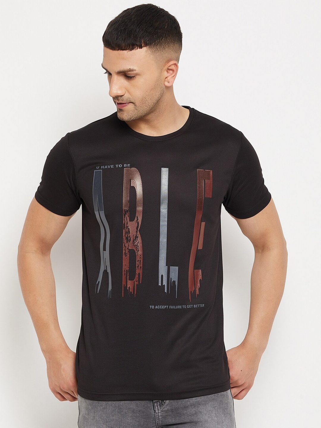 

Parcel Yard Men Black Outdoor T-shirt