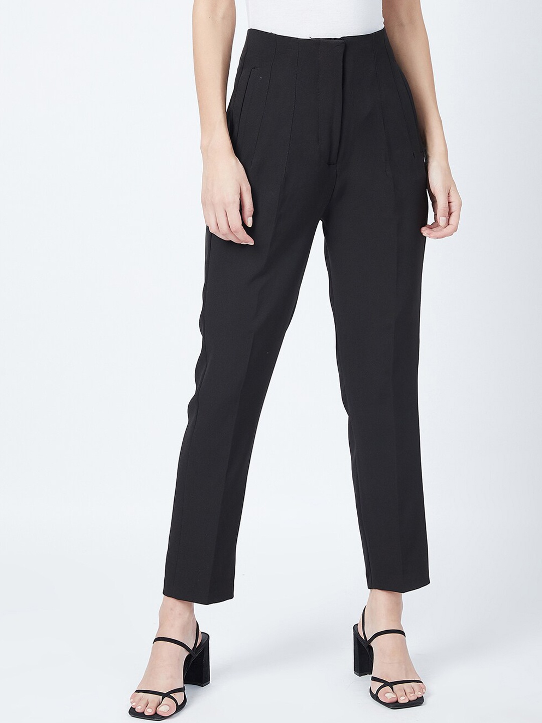 

DELAN Women Black Relaxed Slim Fit High-Rise Easy Wash Trousers