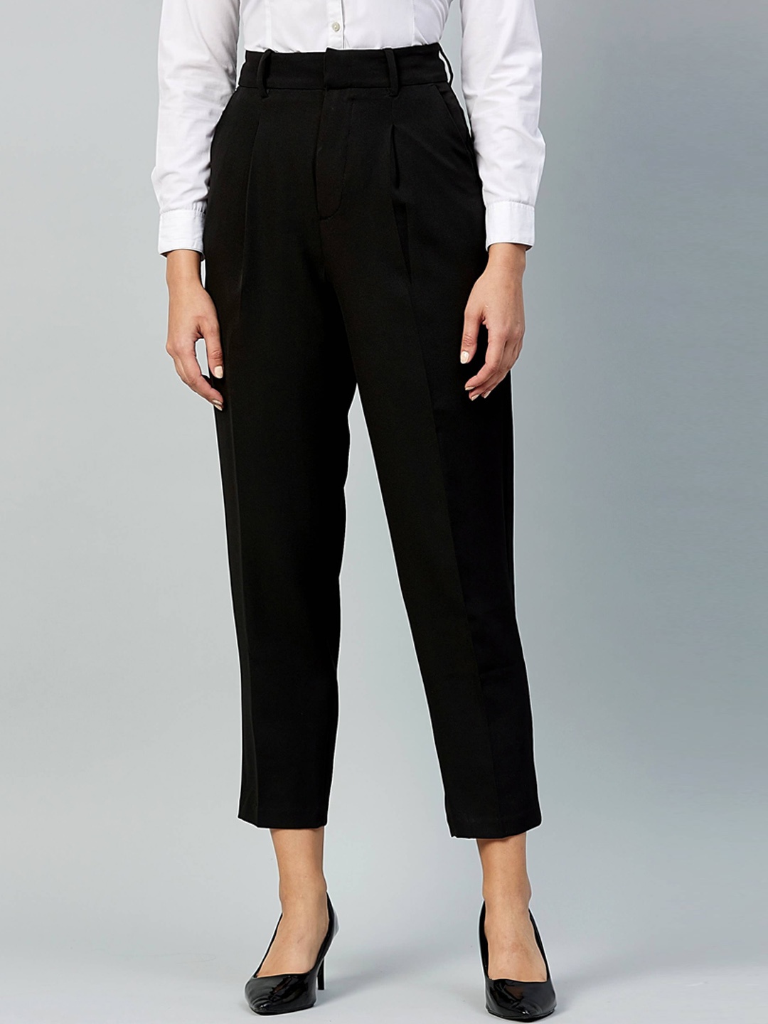

DELAN Women Black Relaxed Slim Fit High-Rise Easy Wash Pleated Trousers