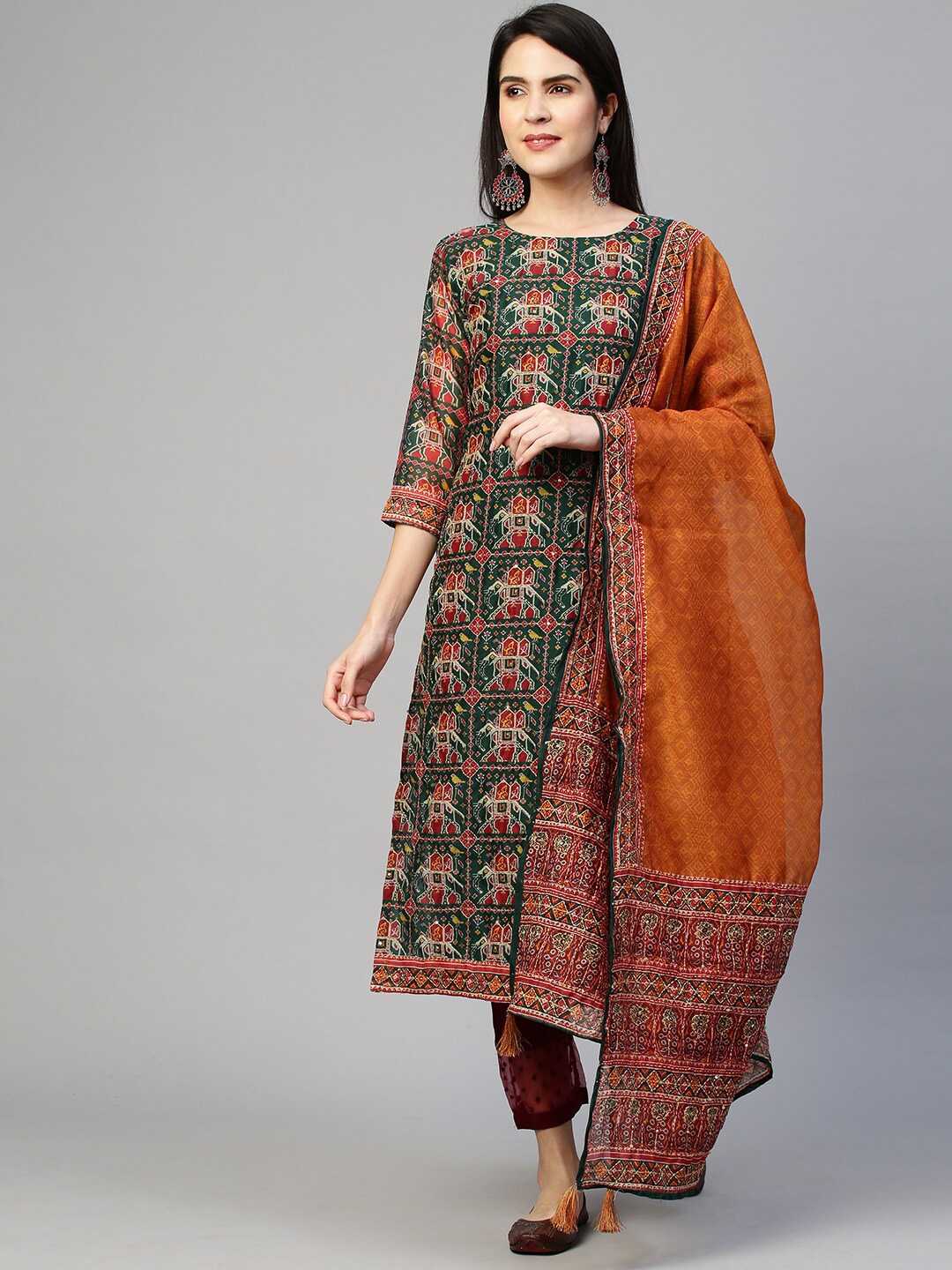 

FASHOR Women Green Ethnic Motifs Printed Thread Work Chanderi Silk Kurta
