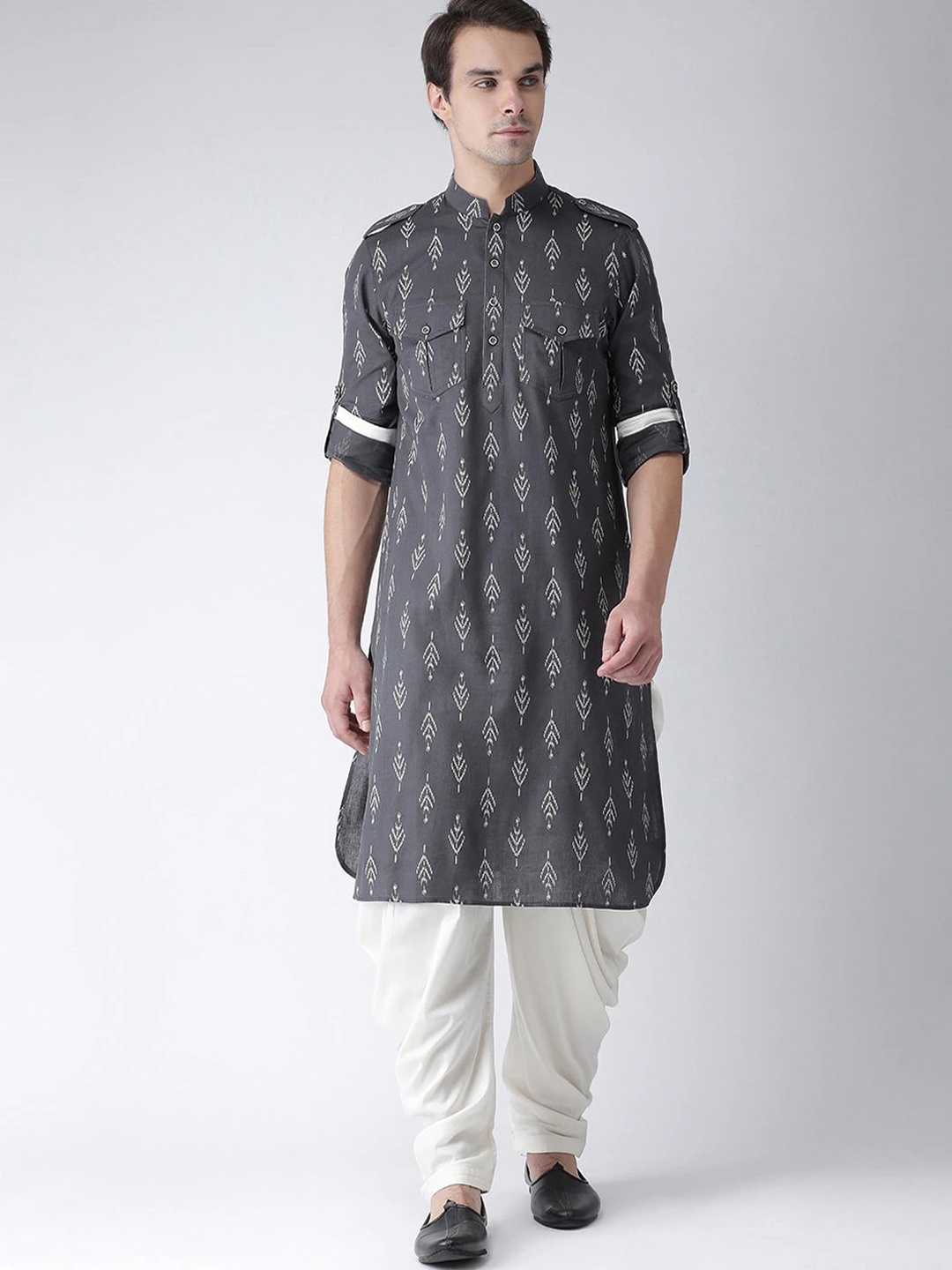 

Chitwan Mohan Men Grey Block Print Pure Cotton Kurta with Patiala