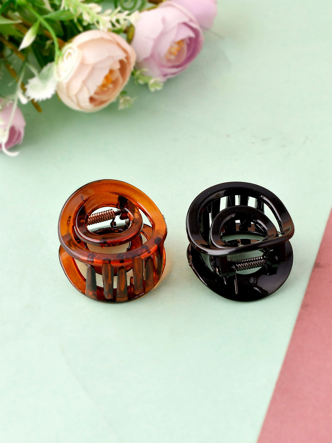 

Silvermerc Designs Women Set of 2 Black & Brown Claw Clip
