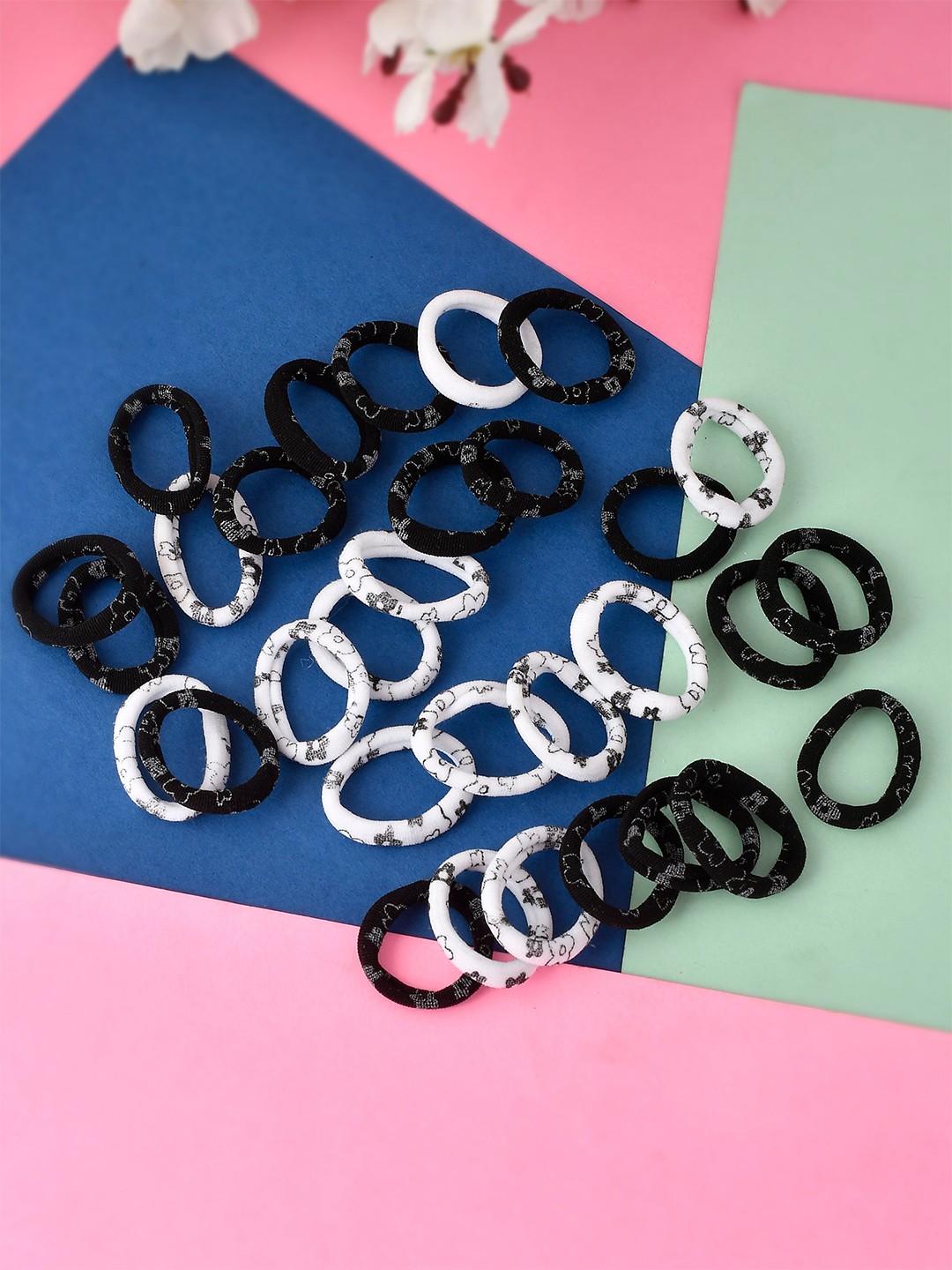 

Silvermerc Designs Women Black & White Pack of 34 Ponytail Holders