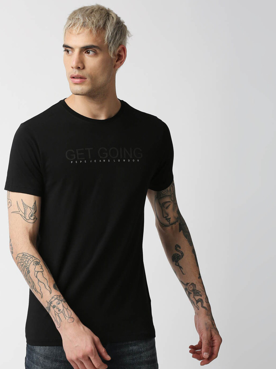 

Pepe Jeans Men Black Typography Printed Slim Fit T-shirt