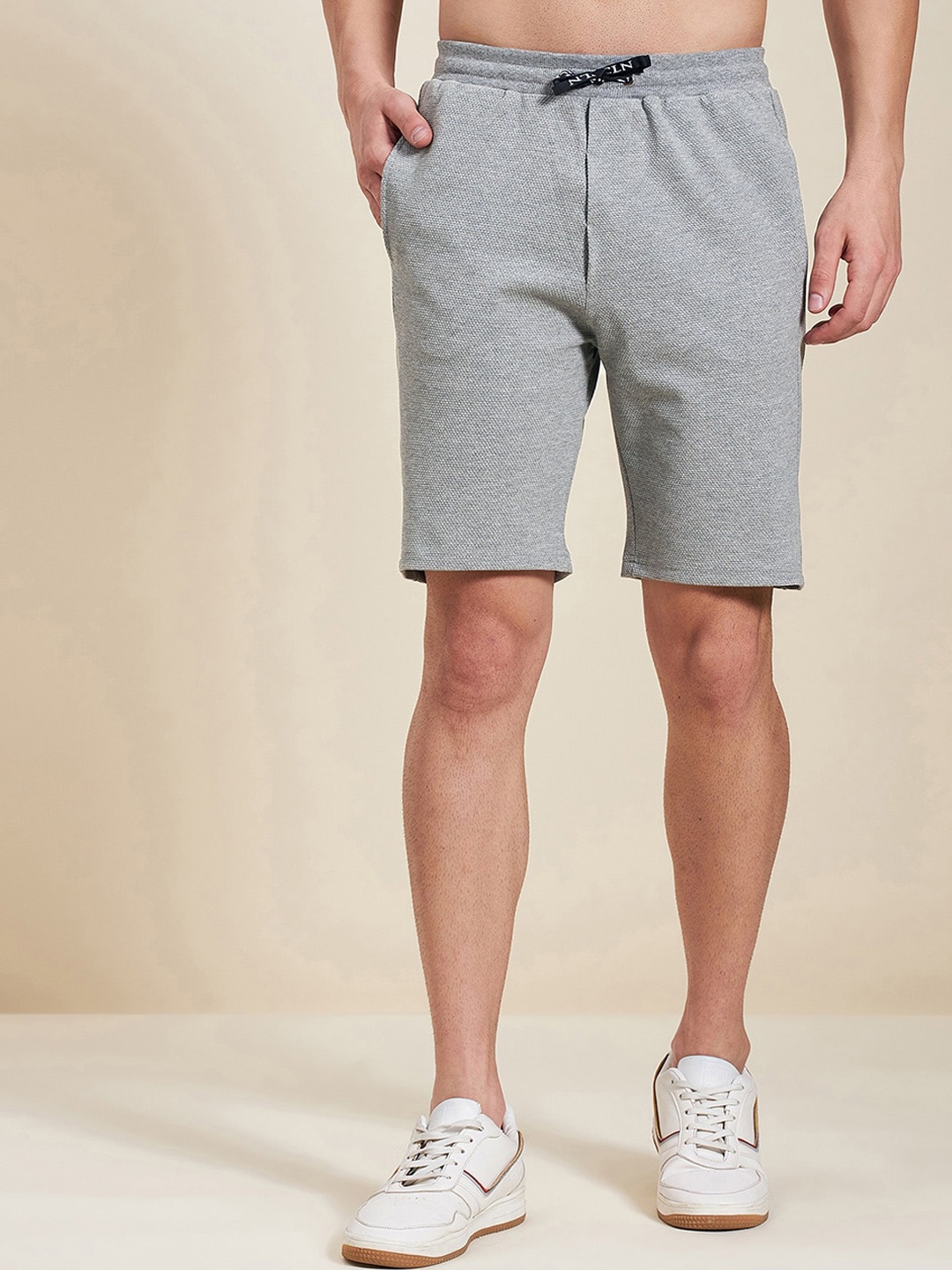 

MASCLN SASSAFRAS Men Grey Solid Shorts