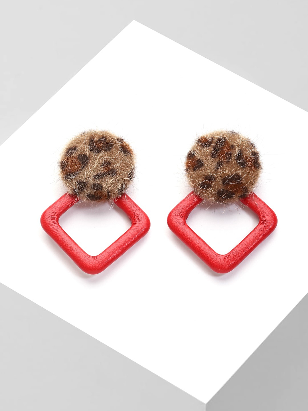 

AVANT-GARDE PARIS Red Geometric Drop Earrings