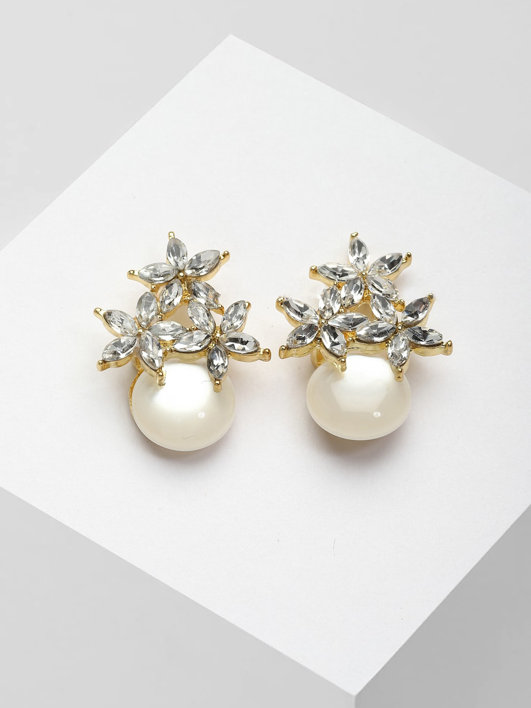

AVANT-GARDE PARIS White & Gold-Plated Floral Rhinestone Studs Earrings