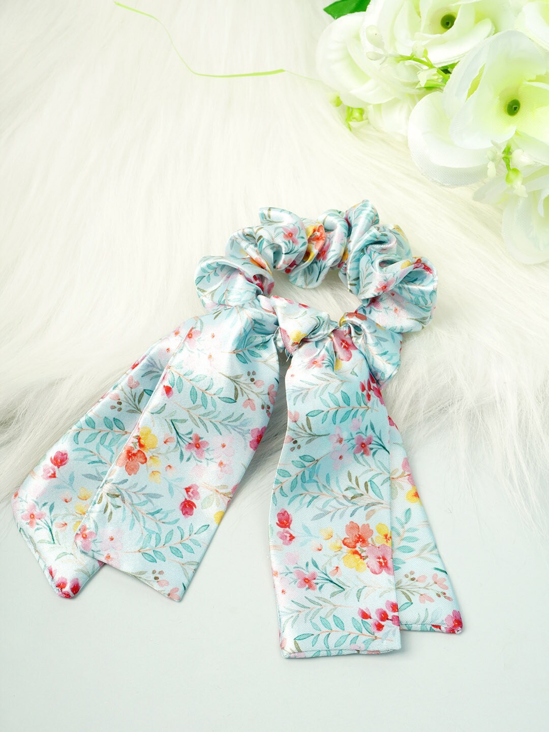 

Ferosh Women Blue & White Printed Floral Tail Scrunchie