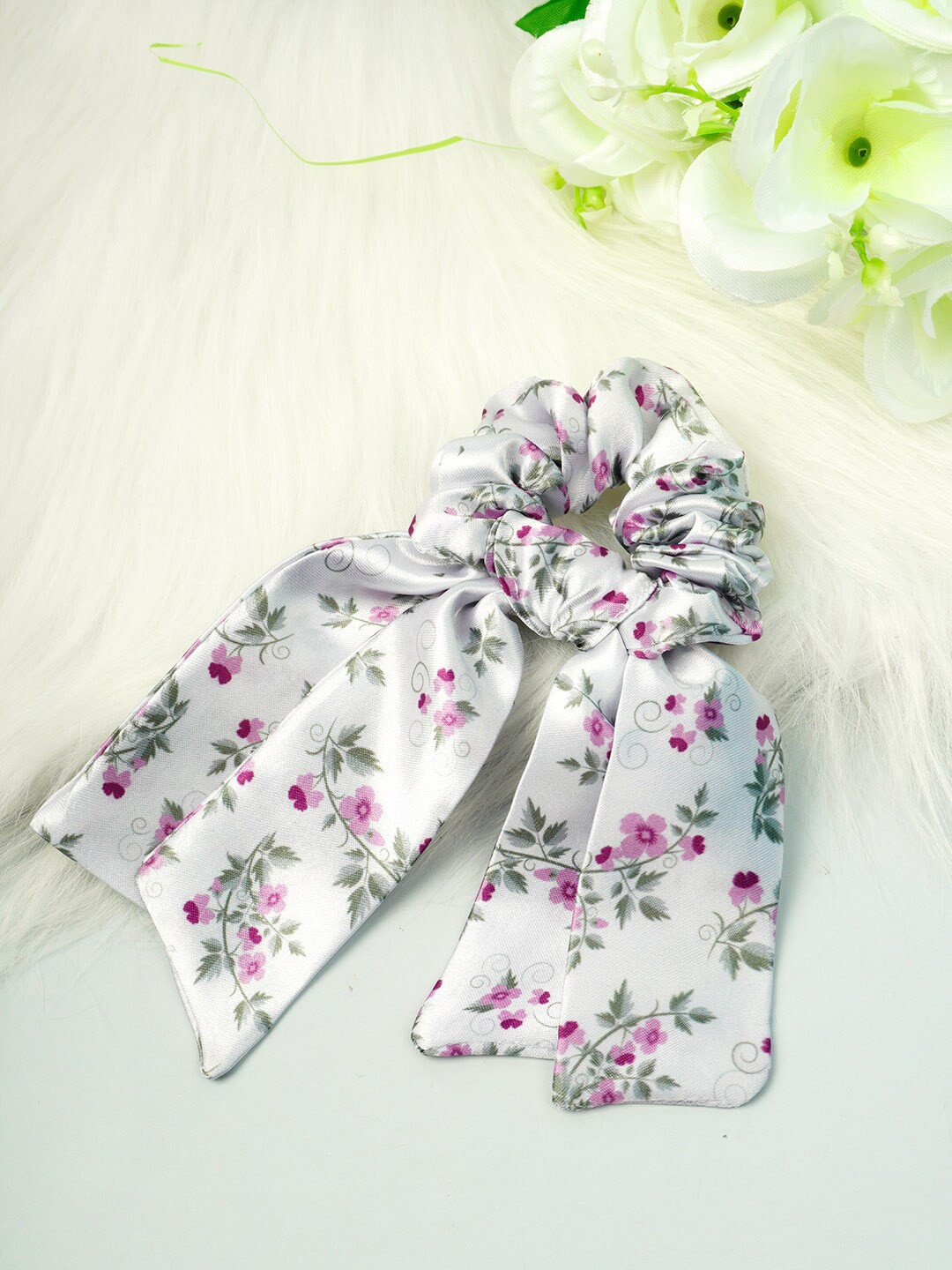 

Ferosh Women White White Tiny Pink Floral Printed Tail Scrunchie