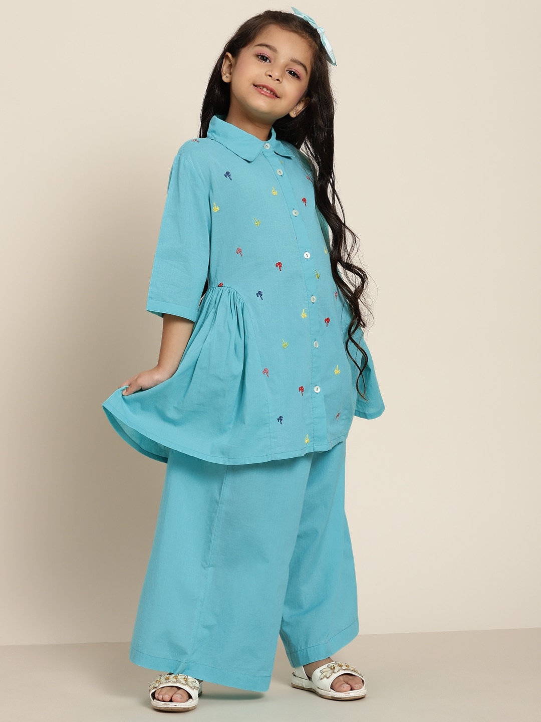 

Sangria Girls Blue Embroidered Pure Cotton Kurta with Palazzos