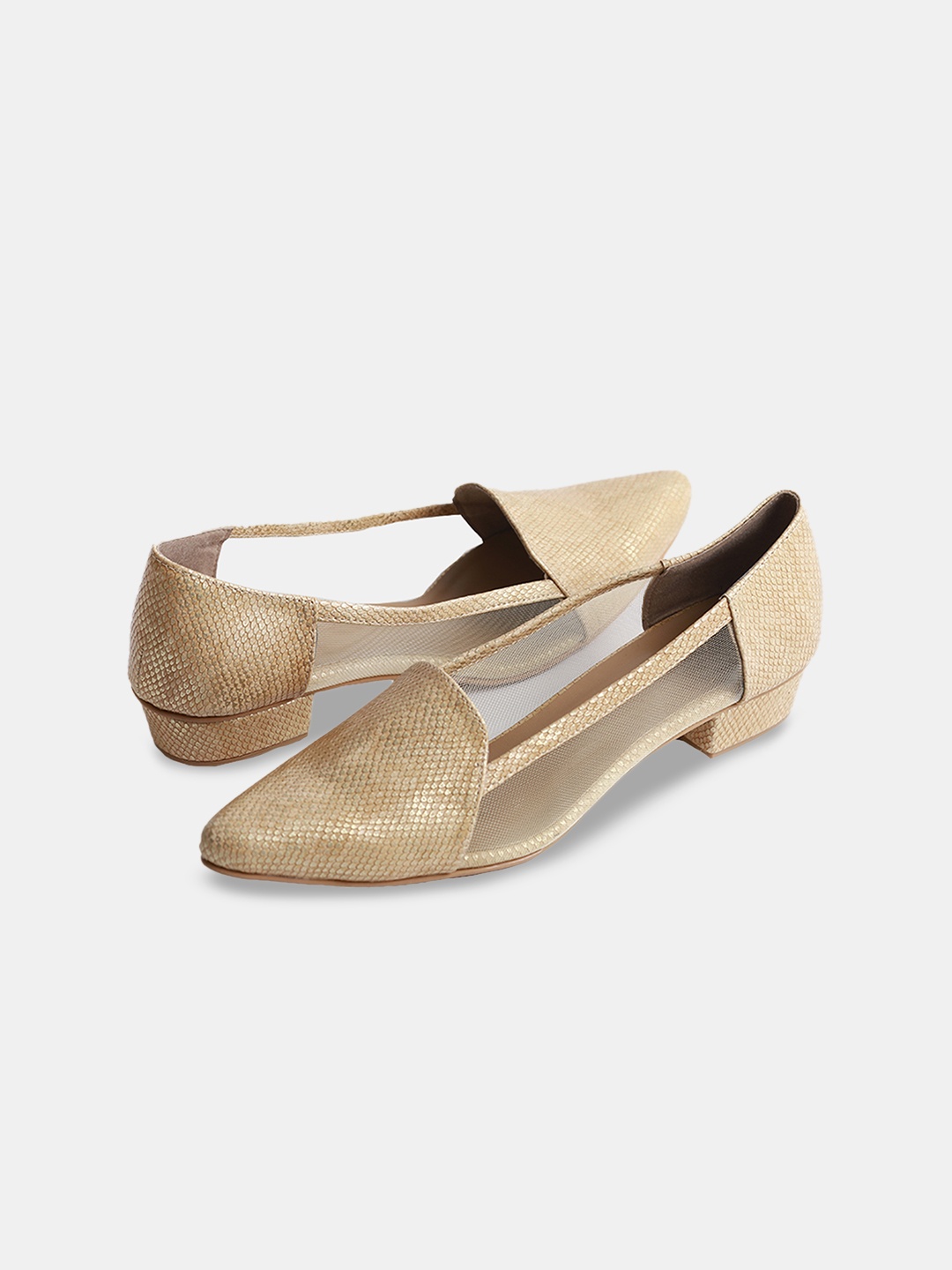 

yellowsoles Women Beige Textured Block Sandals