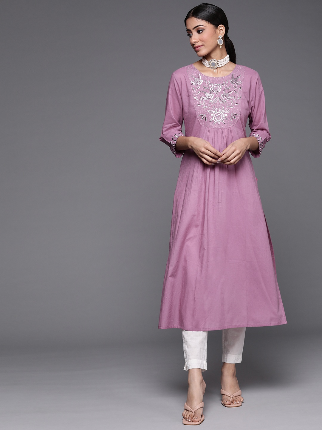 

Varanga Women Mauve Ethnic Motifs Embroidered Yoke Design Pure Cotton Kurta