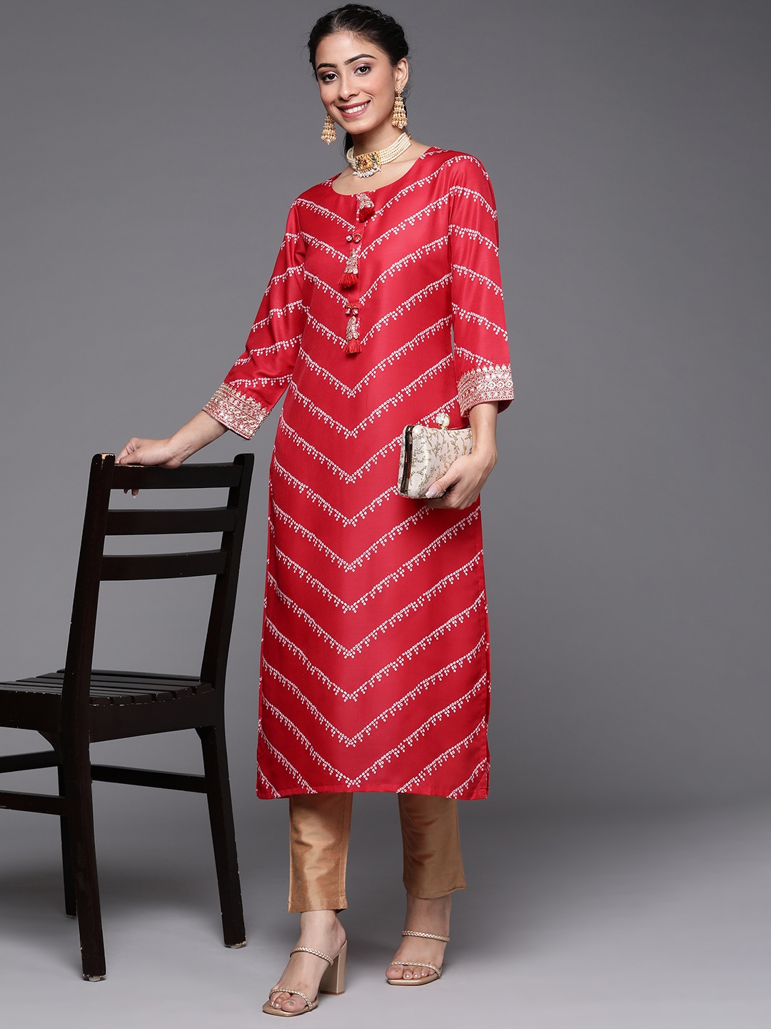 

Varanga Women Red Bandhani Printed Kurta