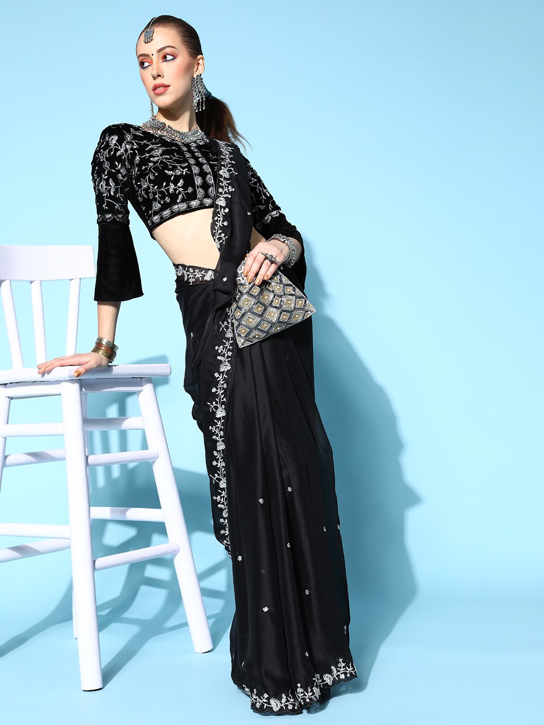 

Mitera Floral Saree with Embroidered Border, Black