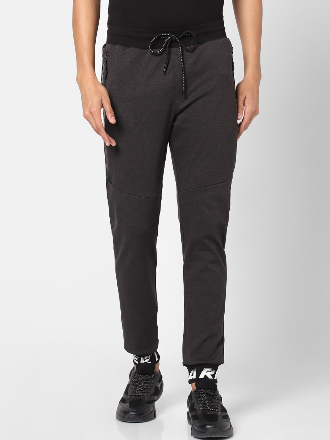 

Street Armor by Pantaloons Men Grey Solid Joggers