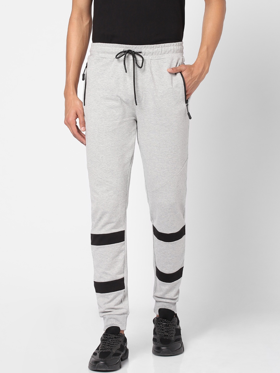 

Street Armor by Pantaloons Men Grey Solid Relaxed-Fit Track Pants