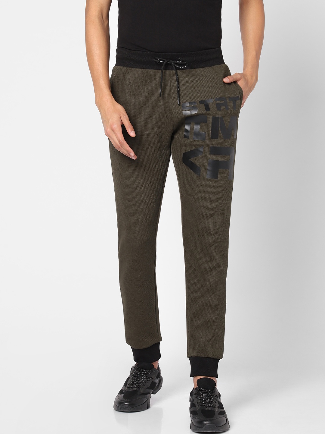 

Street Armor by Pantaloons Men Olive & Black Solid Joggers