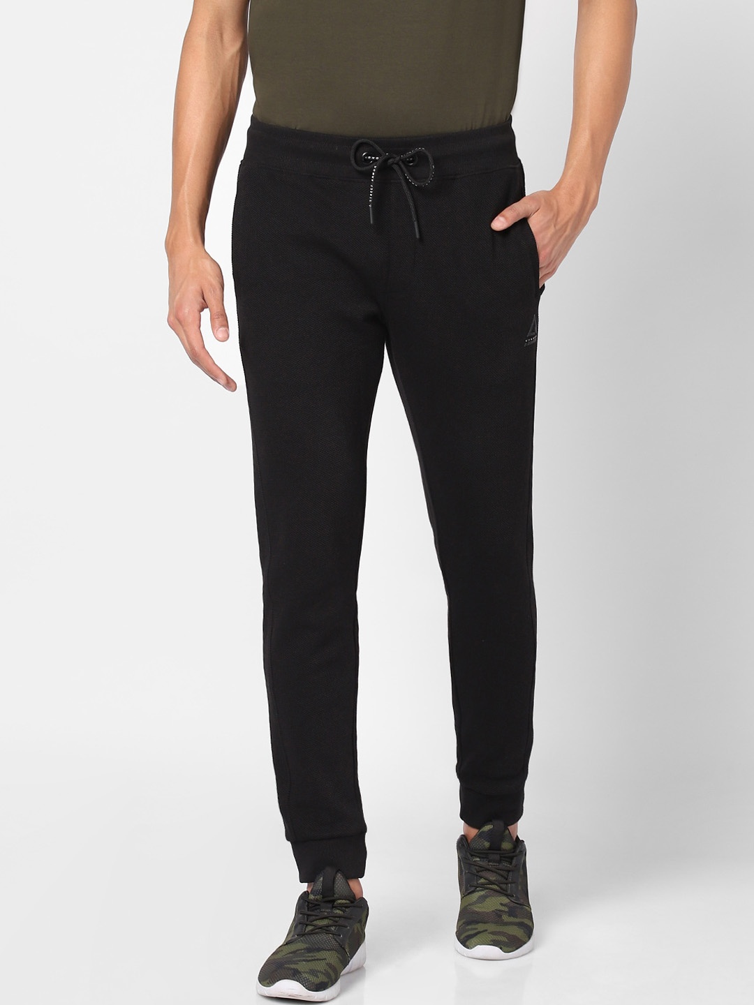 

Street Armor by Pantaloons Men Black Solid Relaxed-Fit Joggers