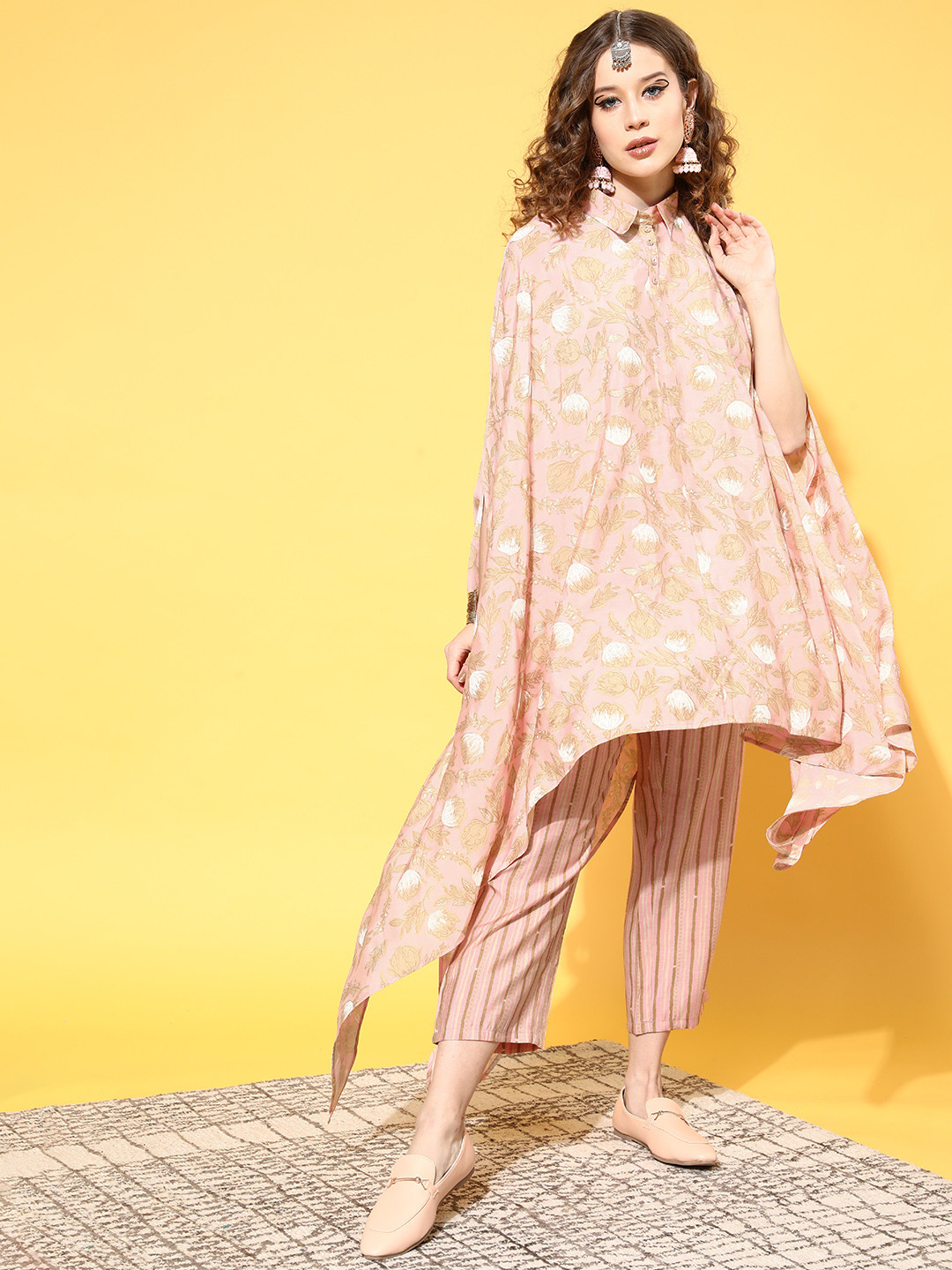 

Libas Women Pink & Beige Floral Printed Kaftan Kurta Set