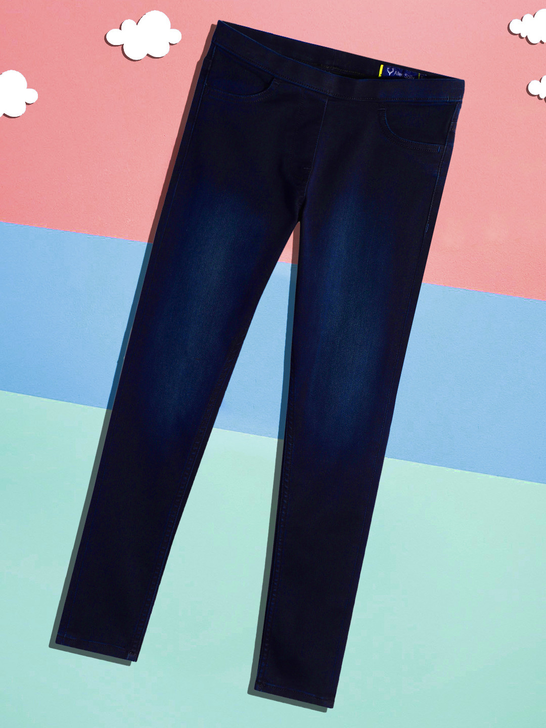 

Allen Solly Junior Girls Navy Blue Light Fade Stretchable Jeans