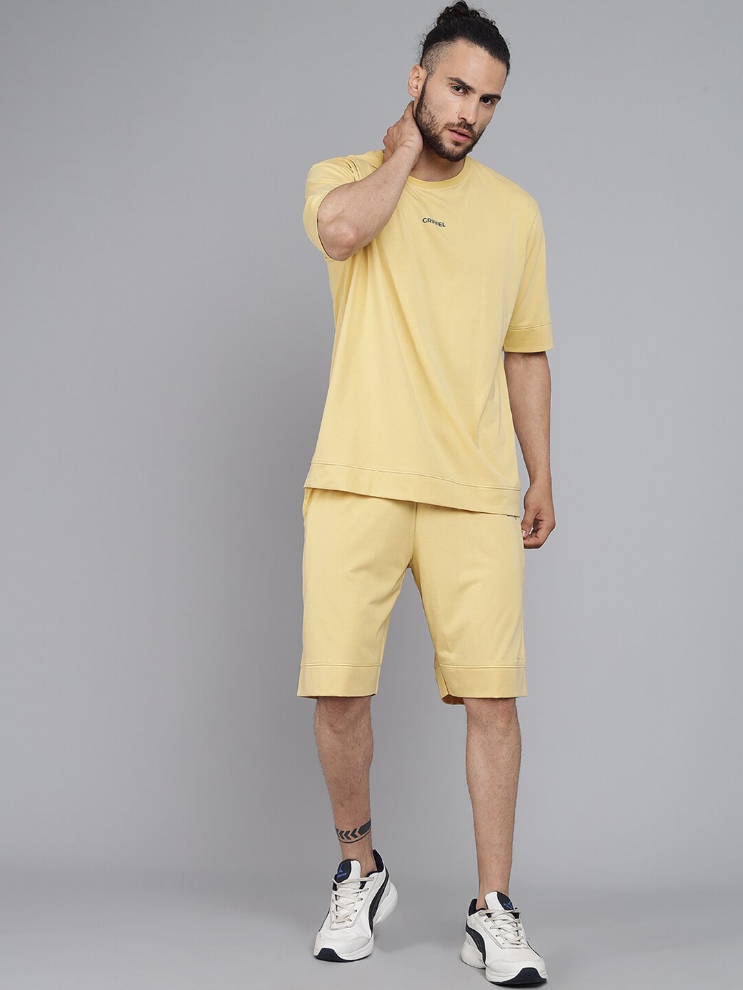 

GRIFFEL Men Yellow Pure Cotton T-shirt with Shorts