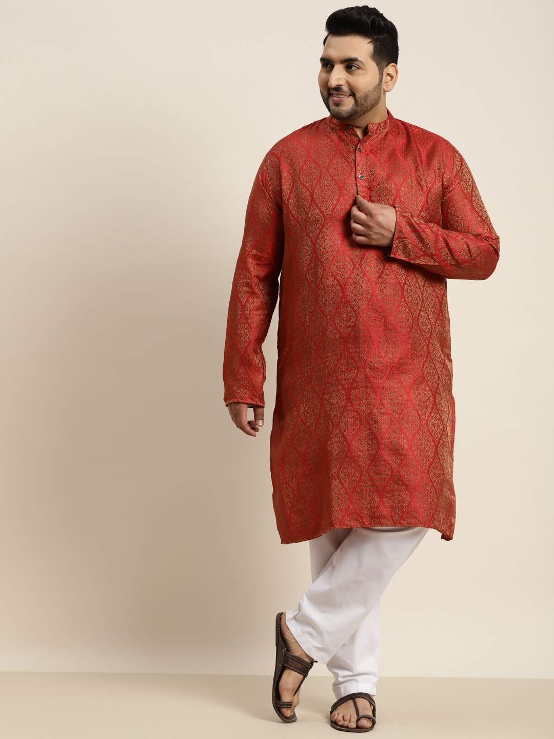 

SOJANYA PLUS Men Red Jacquard Self Design Kurta with Pyjamas